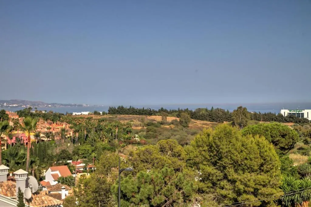 Holiday Apartment In Senorio De Aloha With Sea Views Marbella İspanya
